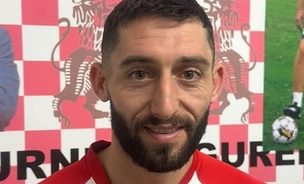 Căpitanul s-a întors acasa